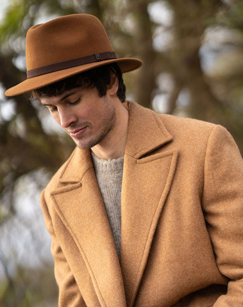 Chapeaux