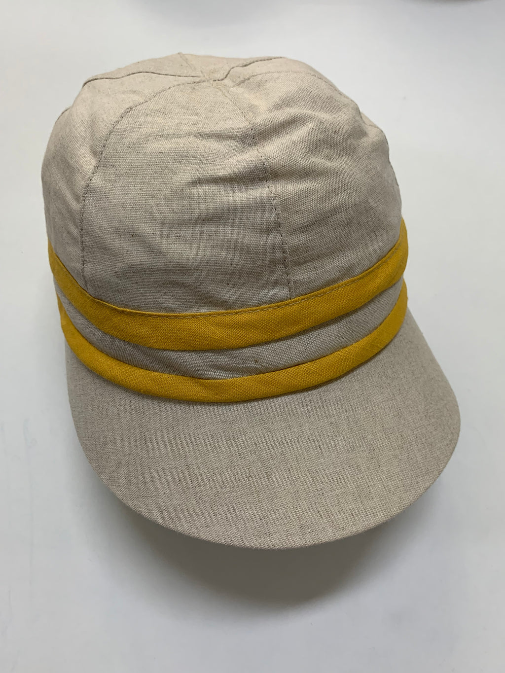 Casquette cintrée moutarde