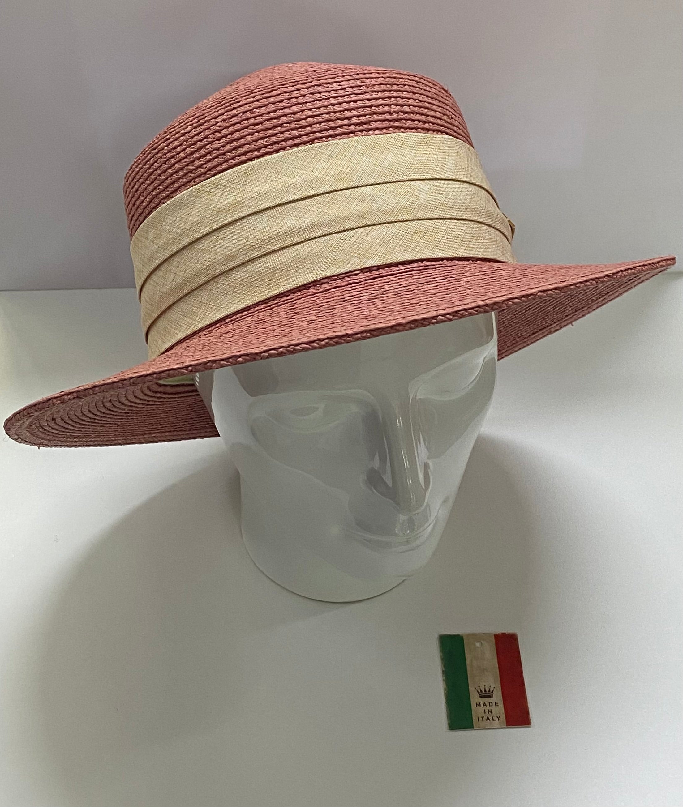 Canotier en raphia coloré