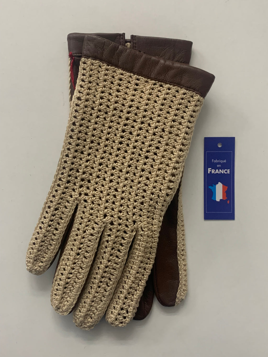 gants de conduite en cuir chocolat et crochet coton beige